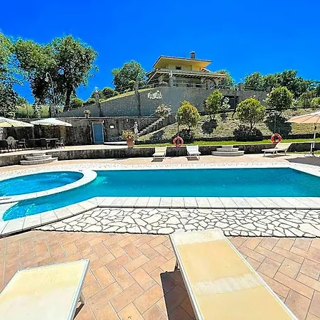 Pool And Jacuzzi - Charming In Umbria Hotel 4*