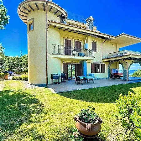 Pool And Jacuzzi - Charming In Umbria Montefiascone