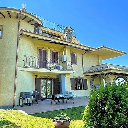 Hotel Pool And Jacuzzi - Charming In Umbria Montefiascone
