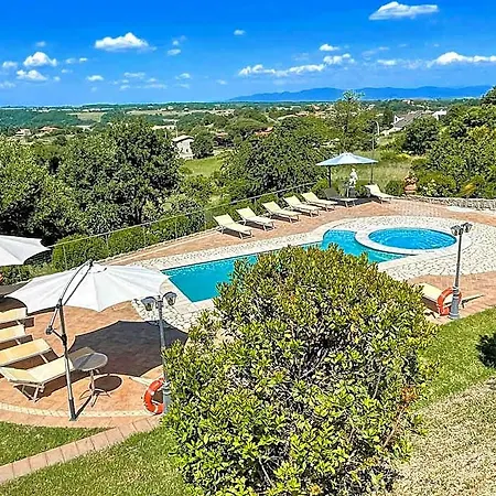 Hotel Pool And Jacuzzi - Charming In Umbria 4*